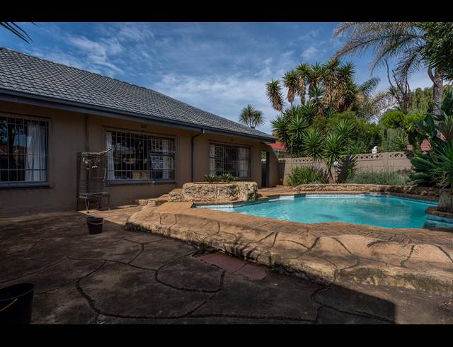 4 BEDROOM HOUSE SOLD IN RANDHART